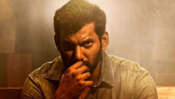 விறுவிறுப்பாக நடந்த “படப்பிடிப்பு”…. நொடிபொழுதில்… “நடிகர் விஷாலுக்கு” நேர்ந்த சோகம்…. பரபரப்பான சூட்டிங் ஸ்பாட்…!!