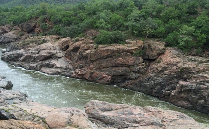 #BREAKING: மேகதாது அணை கட்ட மத்திய அரசு அனுமதிக்கவே கூடாது…. ஆளுநர் என்.ஆர்.ரவி….!!!!