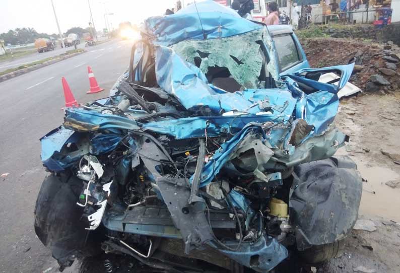 சுக்குநூறாக நொறுங்கிய கார்…. உடல் நசுங்கி பலியான ஆசிரியர்…. பெரம்பலூரில் பரபரப்பு…!!