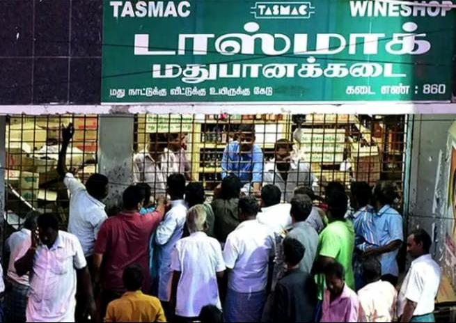 கடந்த 3 நாட்களில் மட்டும்…. 680 கோடியை அள்ளிய தமிழக டாஸ்மாக் நிர்வாகம்….!!!!