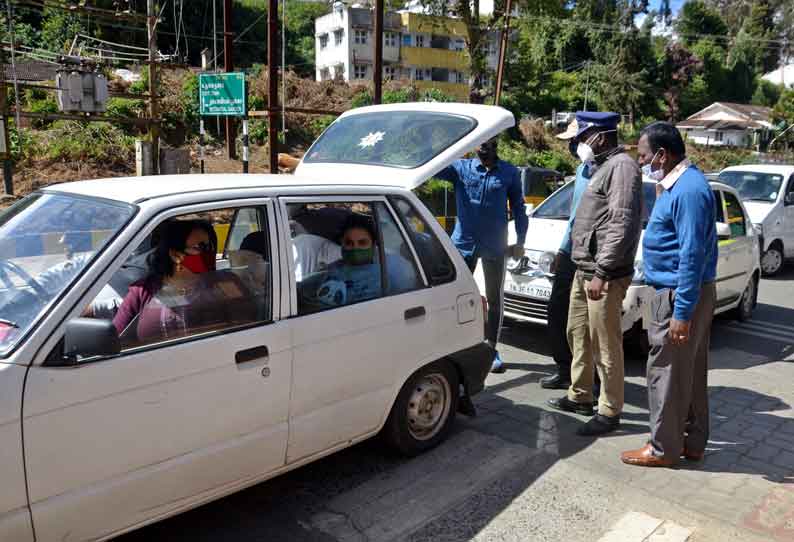 முக்கிய இடங்களில் தீவிர வாகன சோதனை…. பறக்கும் படையினரின் கண்காணிப்பு பணி…!!