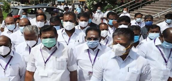 “கூட்டுறவு சங்க தேர்தல் ரத்து” …. பேரவையில் இருந்து அதிமுக வெளிநடப்பு…!!!!