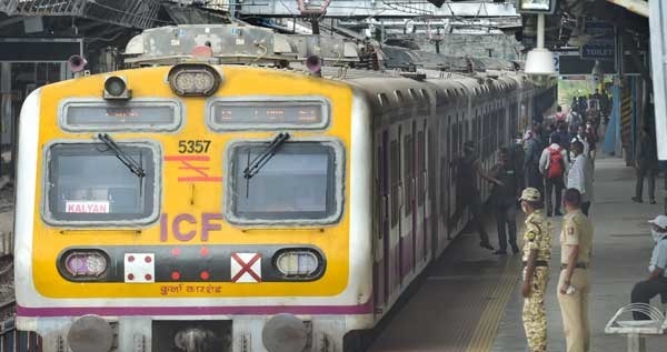 “கொரோனா எதிரொலி”…. 14 ரயில்கள் திடீர் ரத்து…. வெளியான அறிவிப்பு….!!!