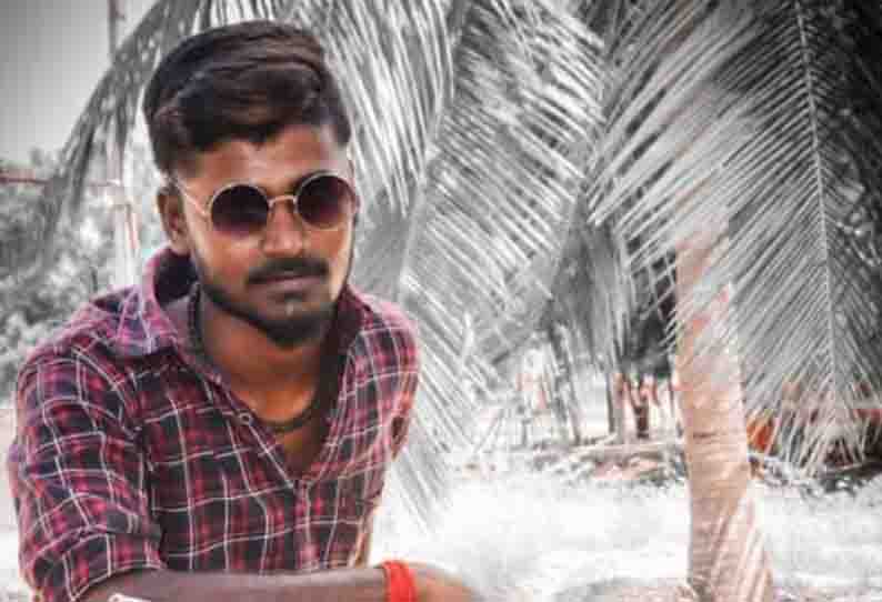 குடும்பத்துடன் பொங்கல் கொண்டாட்டம் … ஊராட்சி துணைத் தலைவரின் வெறி  செயல்… சிவகங்கையில் பரபரப்பு…!!