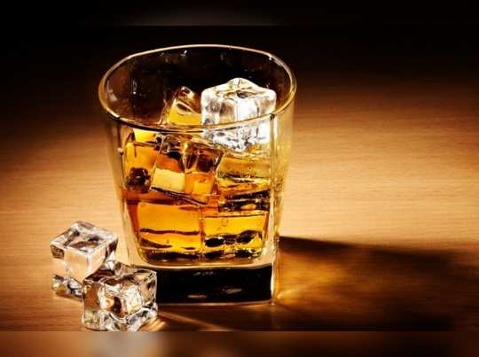 மதுவை தடை செய்தால் மட்டும், மது குடிப்பது நின்றுவிடாது…. முதல்-மந்திரி அதிரடி பேச்சு….!!!!