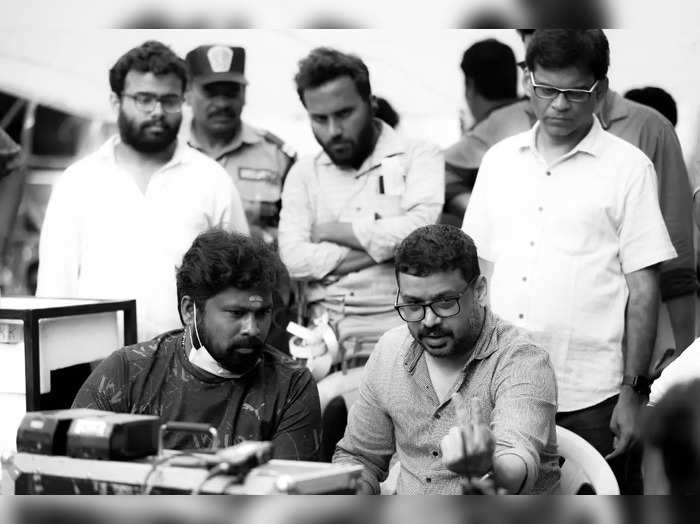 தமிழ் சினிமாவையே திரும்பி பார்க்க வைத்த இயக்குனர்… வெளியானது அடுத்தப் படத்தின் அப்டேட்…!!