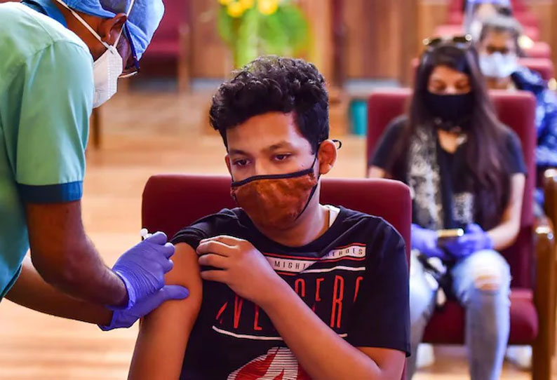 சிறார்களுக்கு 83,000 டோஸ் கோவாக்சின்  தடுப்பூசி…. புதுச்சேரிக்கு வருகை….!!!!