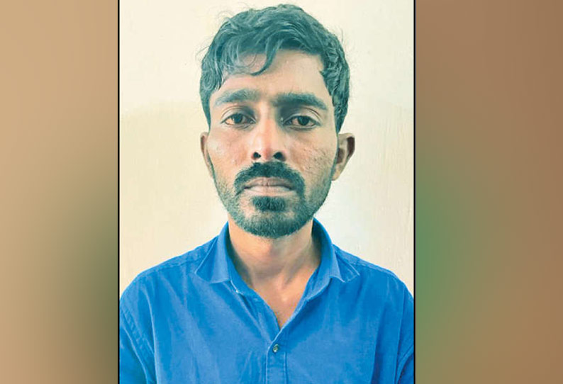 சிகிச்சை அளிப்பது போல நடித்த போலி டாக்டர்…. பெண்ணுக்கு நடந்த கொடுமை…. போலீஸ் நடவடிக்கை…!!