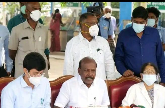 குழந்தைகளுக்கு முகக்கவசம் கட்டாயமில்லை…. அமைச்சர் அதிரடி அறிவிப்பு…..!!!!!