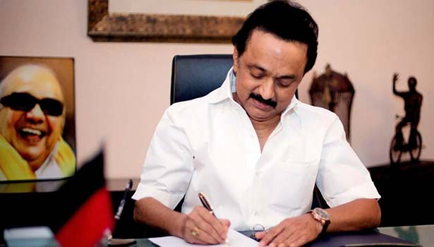 OMG : நீட் விவகாரம்…. “முதலமைச்சர் கையெழுத்து செல்லாது”…. வெளியான பரபரப்பு தகவல்….!!!!