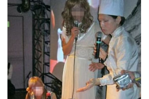 OMG: தனது “ஆணுறுப்பை அறுத்து சமைத்துக்” கொடுத்த நபர்…. அடுத்து கிளம்பிய “கூட்டம்”….. கொத்தாக தூக்கிய அதிகாரிகள்….!!