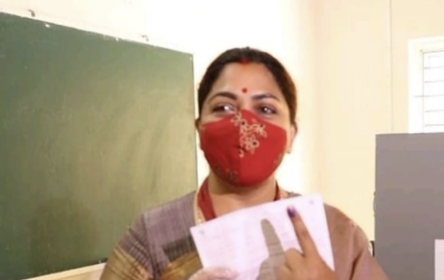 ‘தில் இருப்பதால் தான் தனித்து போட்டி’…. குஷ்பு ஓபன் டாக்….!!!!