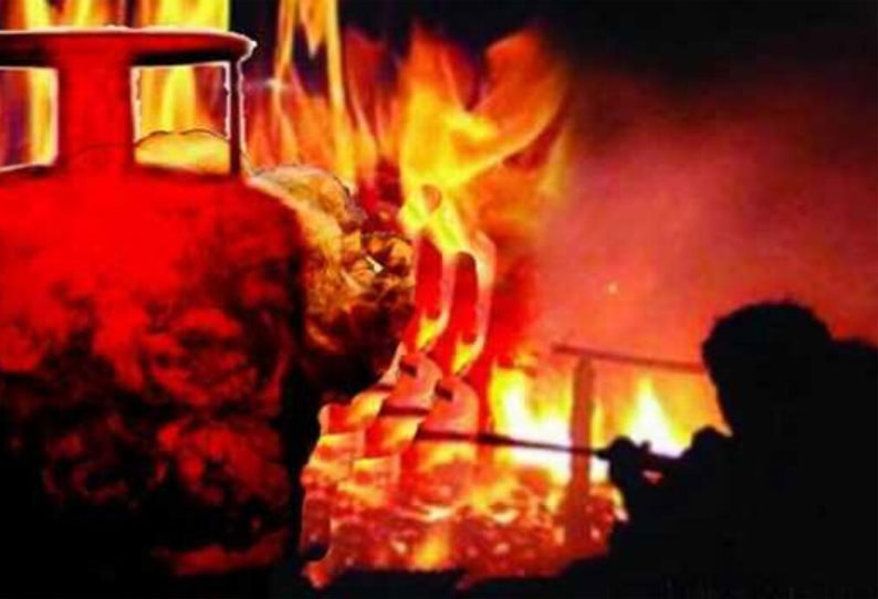 1/2 கி.மீ தூரத்திற்கு கேட்ட பயங்கர சத்தம்…. ஆடிட்டர் உள்பட 3 பேர் படுகாயம்….. சென்னையில் பரபரப்பு…!!