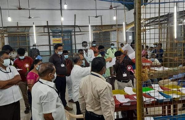 இது வேற லெவல்…. தலைநகரில் கலக்கும் திமுக…. 150க்கும் மேற்பட்ட இடங்களில் தொடர்ந்து முன்னிலை….!!!