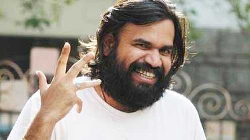 சொல்லவே இல்ல…. “பிரேம்ஜிக்கு பொண்ணு செட் ஆயிருச்சா”…? இவரதானா அது…. தீயாய் பரவும் போட்டோஸ்….!!!!