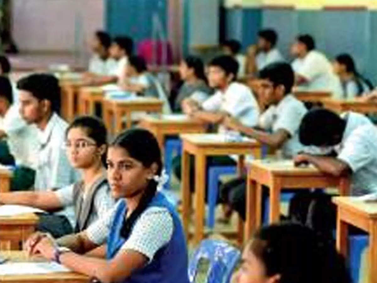 தமிழகத்தில் 10, 12 ஆம் வகுப்பு மாணவர்களுக்கான திருப்புதல் தேர்வு…. வெளியான அதிரடி அறிவிப்பு…..!!!!!