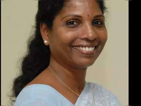 “அதிமுகவில் மேயர் வேட்பாளராக போட்டியிட விருப்பம்….”  பெண் ஐஏஎஸ் அதிகாரியின் ஆசை…..!!