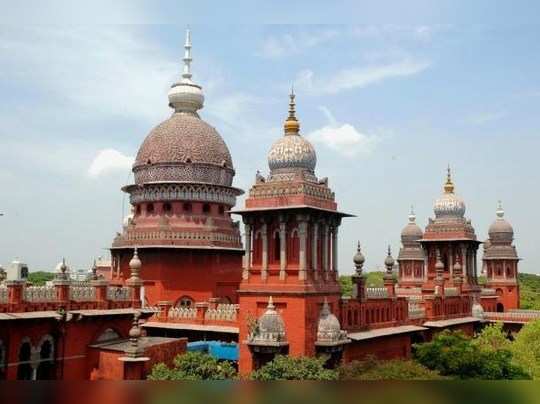 காவல்துறையில் 90% அதிகாரிகள் ஊழல்வாதிகள்…. வெளியான அதிர்ச்சி தகவல்…. நீதிபதி வேதனை….!!!!!