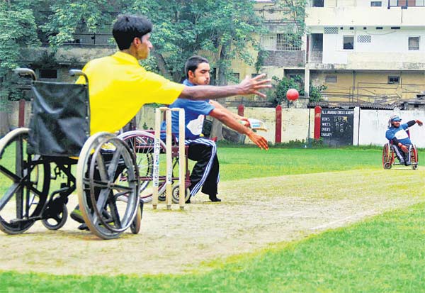 மாற்றுத்திறனாளிகளுக்கு சூப்பர் குட் நியூஸ்…. அமைச்சரின் அசத்தல் அறிவிப்பு…!!!