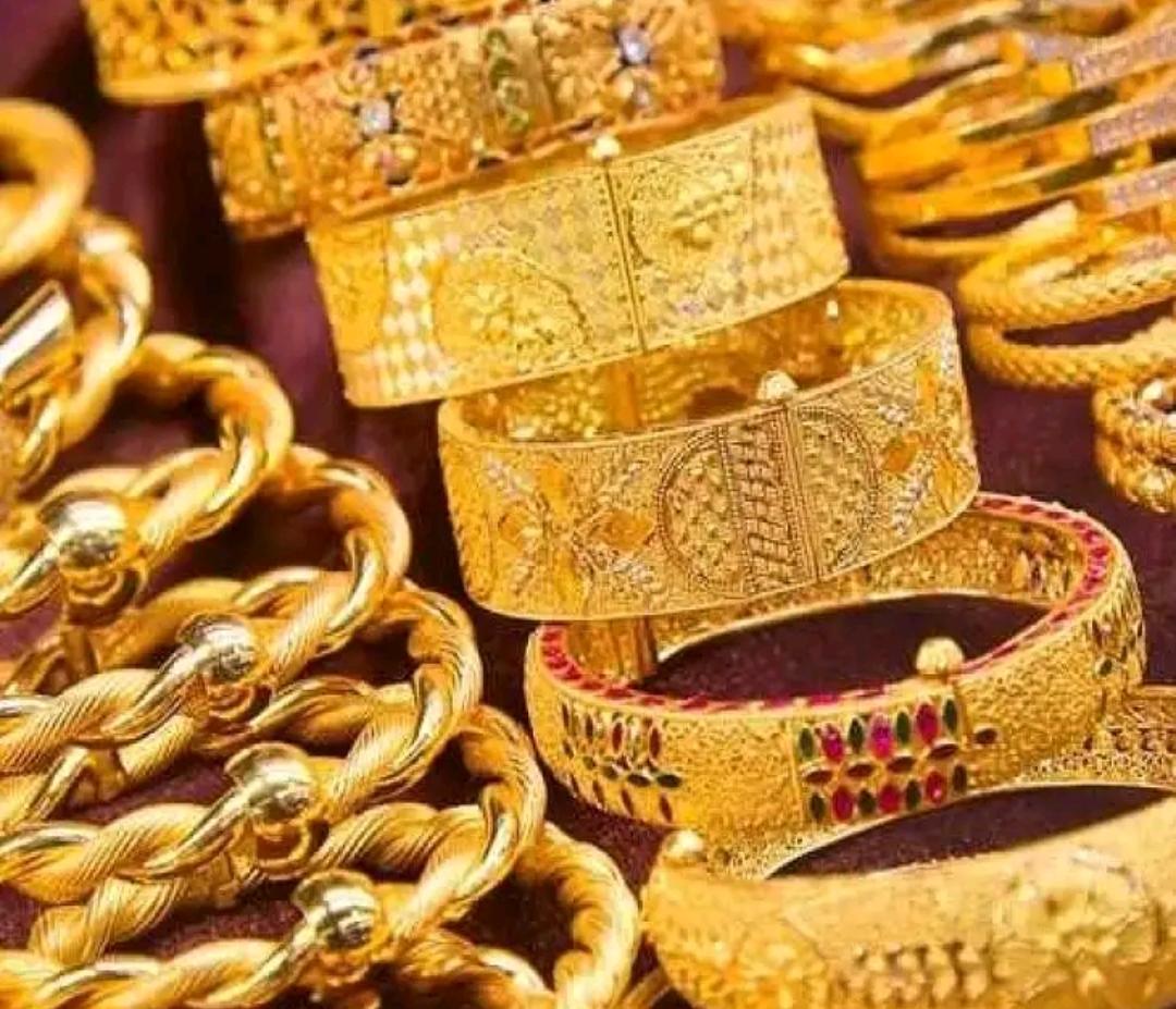 எகிறும் தங்கம் விலை!!…. சவரனுக்கு ரூ.776 உயர்ந்தது…. அதிர்ச்சியில் நகை பிரியர்கள்…..!!!!!