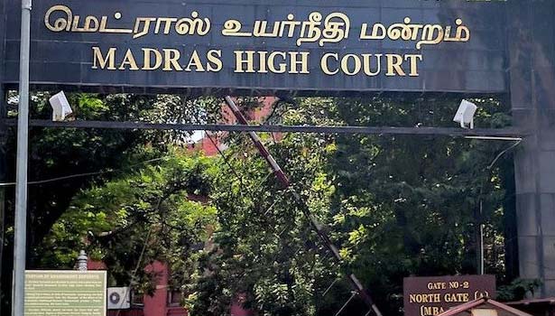 #BREAKING: அரசு ஊழியர்கள்…. பணி நேரத்தில் சொந்த வேலைக்காக செல்போன் பேச தடை…. ஐகோர்ட் தீர்ப்பு…..!!!!!