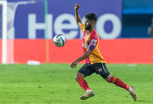 ஐஎஸ்எல் கால்பந்து : ஈஸ்ட் பெங்கால் VS பெங்களூர் எப்.சி அணிகள் இன்று மோதல் ….!!!