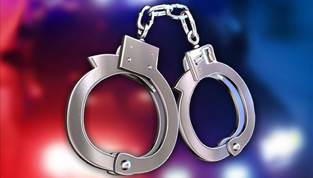 சட்ட விரோதமான செயல்…. வசமாக சிக்கிய வாலிபர்…. போலீஸ் அதிரடி…!!