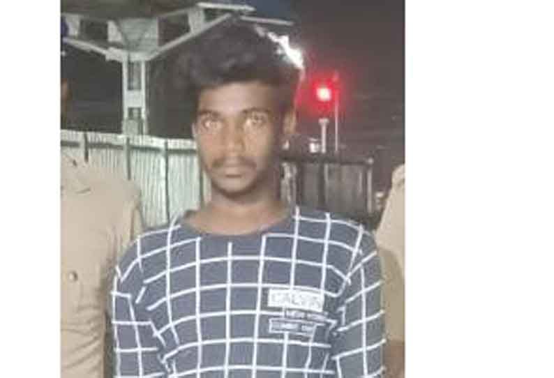 ரயில் தண்டவாளத்தில்  பாறாங்கற்கள்…. வாலிபர் கைது…. வெளியான திடுக்கிடும் தகவல்கள்…!!