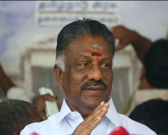 #BREAKING: ஜெயலலிதா மரணம்…. 2 ஆம் நாள் விசாரணைக்கு ஓ.பன்னீர்செல்வம் ஆஜர்…..!!!!