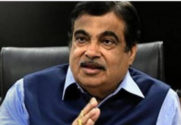 இப்படி நடிச்சுட்டு ஹீரோயினாக நடிப்பது கஷ்டம்…. ராஜ்யசபாவில் சிரிப்பலை…..!!!!!