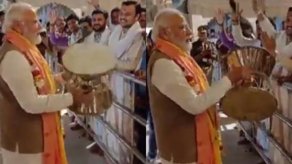 அடடே இங்கப் பாருங்களேன்..! உடுக்கை அடித்து உற்சாகமூட்டிய மோடி…. வைரலாகும் வீடியோ…!!!