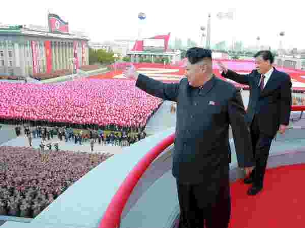 OMG….! “பிரமாண்ட ராணுவ அணிவகுப்பை நடத்த தயாராகும் வடகொரிய”…. பிரபல நாடு எச்சரிக்கை….!!!