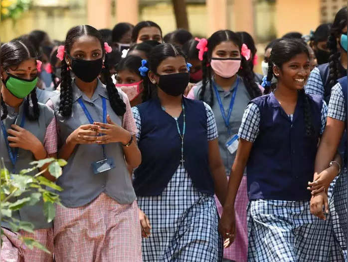 மாணவர்கள் குறித்து பள்ளிக்கல்வித்துறை கேட்ட தகவல்… தமிழக அரசு அளித்த விளக்கம்…!!!!