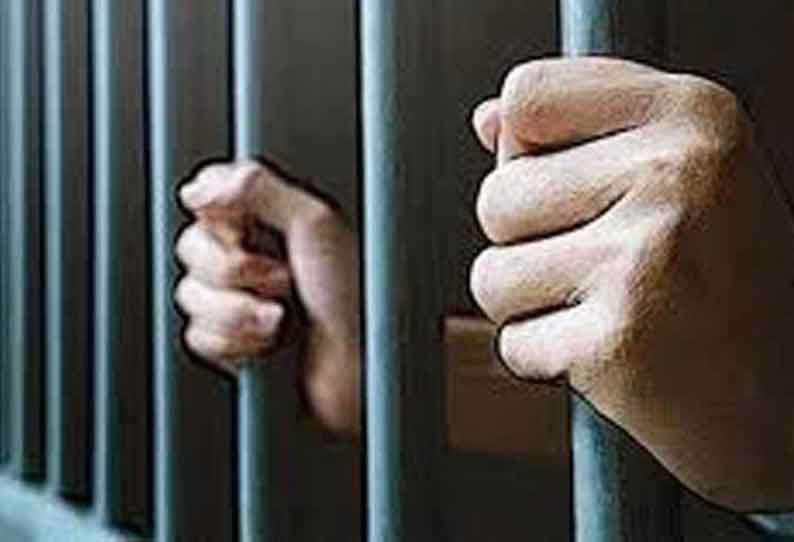 தீவிர ரோந்து பணி…. மதுபாட்டில்கள் பறிமுதல்…. 15 பேர் கைது…. போலீஸ் அதிரடி….!!!