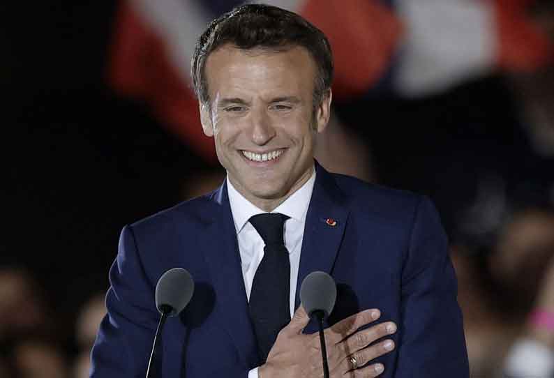 “பிரான்ஸ் அதிபர் தேர்தல்”… 2-வது முறை வெற்றி வாகைசூடும் அதிபர்…. குவியும் பாராட்டு…..!!!!!!