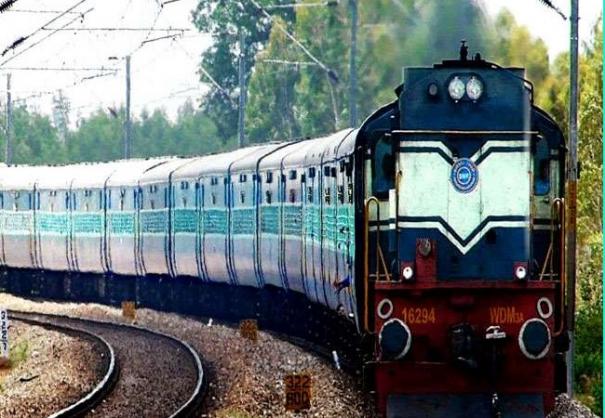 வெளியூர் செல்லும் பயணிகளுக்கு குட் நியூஸ்…. 12 ரயில்களில் புதிய வசதி…. சூப்பர் அறிவிப்பு….!!!!