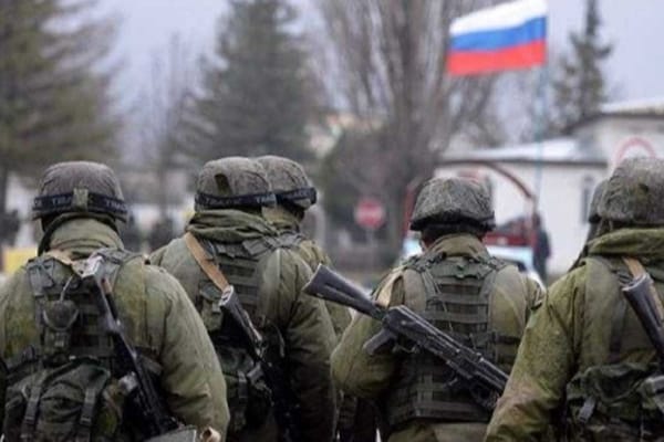 ரஷ்ய வீரர்களுக்கு விஷம் கலந்த கேக்….!! உக்ரைன் மக்கள் செஞ்ச வேலைய பாருங்க….!!