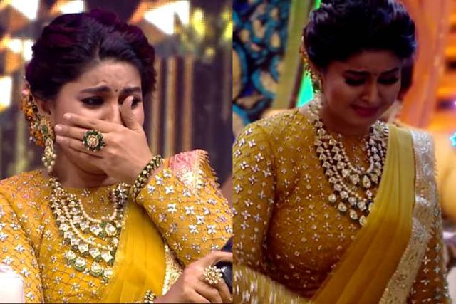 தேம்பி தேம்பி அழுத நடிகை சினேகா…. எதற்காக தெரியுமா?…. வெளியான ப்ரோமோ….!!!!