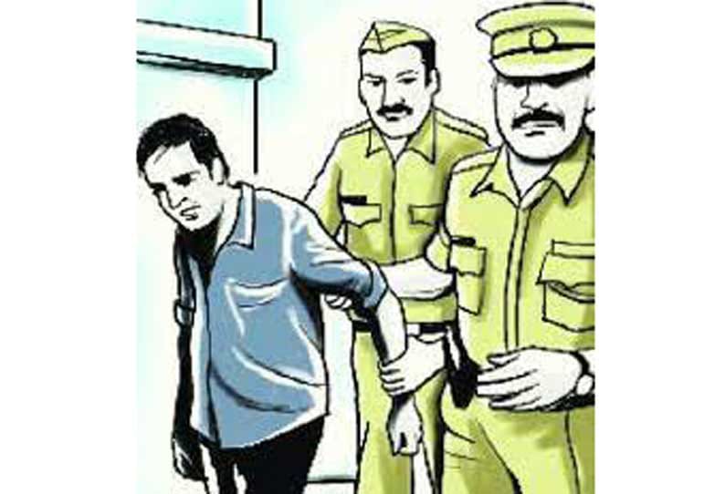 தமிழக முதல்வர் குறித்து அவதூறு….. சமூக வலைத்தளங்களில் வைரல்…. போலீஸ் அதிரடி….!!