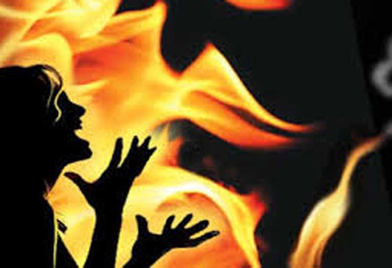 “எனக்கு பணம் கொடுக்க முடியல” காவல் நிலையத்தில் வாலிபர் செய்த வேலை…. சோகத்தில் குடும்பத்தினர்….!!