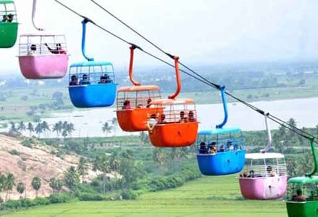 பழனி முருகன் கோவிலில் ரோப்கார் சேவை நிறுத்தம்…. பக்தர்களுக்கு வெளியான அறிவிப்பு…..!!!!