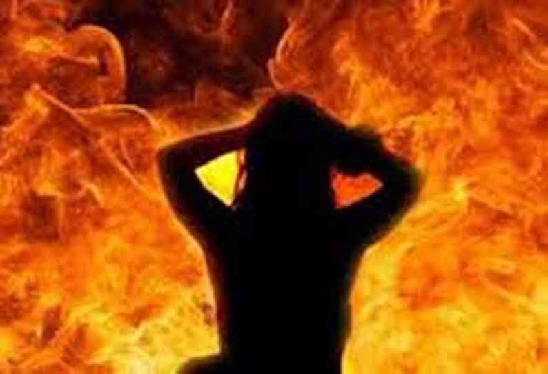 பட்டப்பகலில் பெண்ணை எரித்து கொலை… அந்த பெண் யார்? எந்த ஊரை சேர்ந்தவர்? என்று  போலீஸ்  தீவிர விசாரணை…!!!