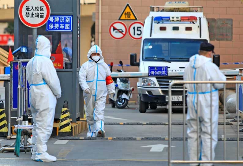 பீஜிங்: மீண்டும் தலைதூக்கும் கொரோனா!…. பேருந்து சேவை நிறுத்தம்…. வெளியான தகவல்…..!!!!