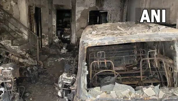 பெரும் பயங்கரம்…. காதலியை பழிவாங்குவதற்காக இப்படியா….? வெளியான பகீர் உண்மை…!!!!!!!