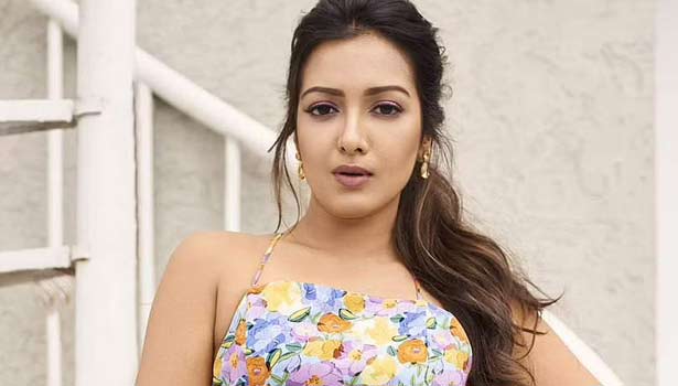 கேத்தரின் தெரசாவா இப்படி மாறிட்டாங்க!…. வெளியான புகைப்படம்…. ஷாக்கான ரசிகர்கள்….!!!!!