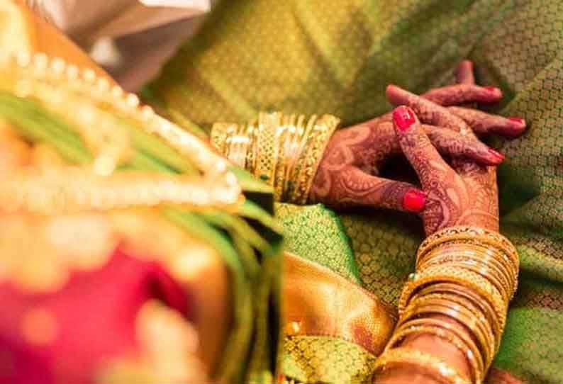 தாலி கட்டும் நேரத்தில்… மணமகன் மடியில் மயங்கி விழுந்து உயிரிழந்த மணப்பெண்… பரபரப்பு…!!!