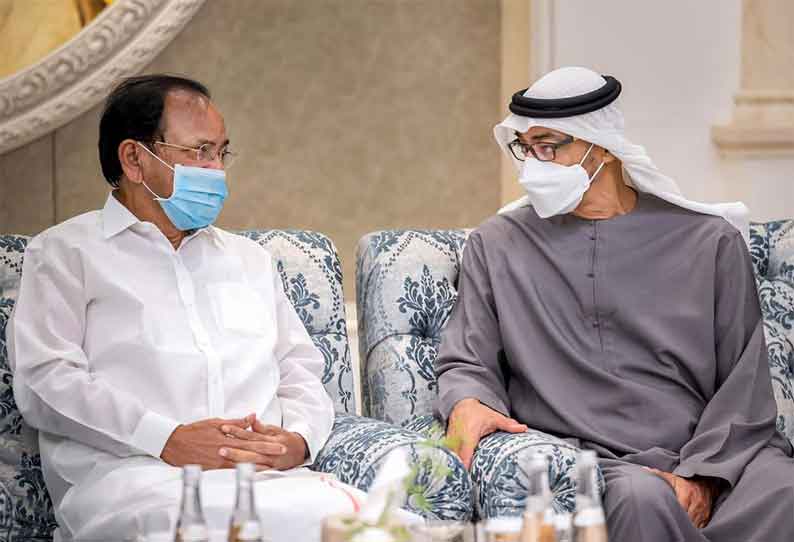 மரணமடைந்த அமீரக அதிபர்…. இந்தியா சார்பாக…. நேரில் இரங்கல் தெரிவித்த வெங்கையா நாயுடு….!!!