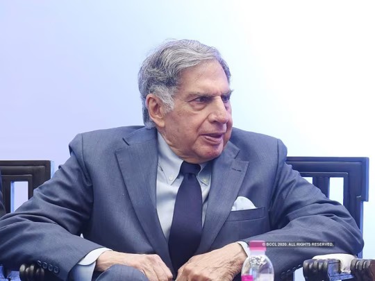 Sebuah mobil mewah untuk orang biasa.  Prestasi Ratan Tata.  Ini sedikit infonya…!!