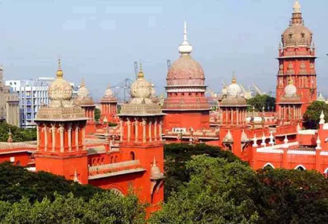 “தேர்வு நடத்தாமல் மார்க் சீட் வழங்க முடியாது”…. வெளியான அதிரடி உத்தரவு….!!!!!!