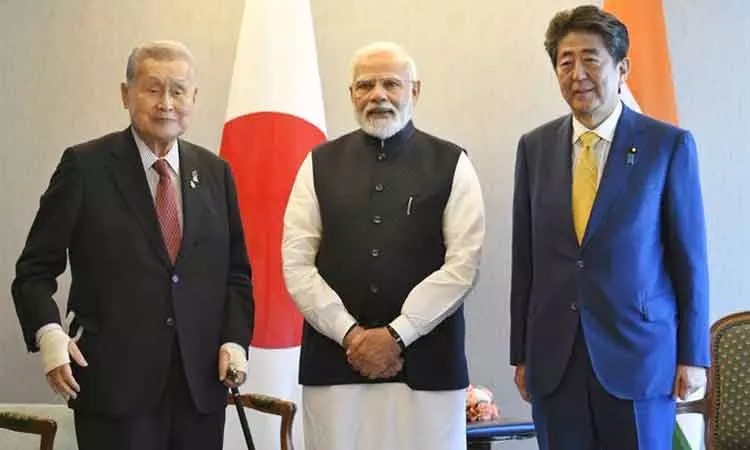 ஜப்பான் முன்னாள் பிரதமர்களுக்கு…. இந்திய பிரதமர் கொடுத்த பரிசு…. என்னென்னு தெரியுமா?….!!!!